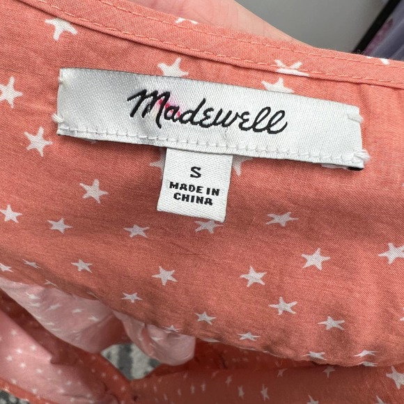 S Madewell Wrap Top in Star Scatter Coral V-Neck Star Print Blouse - Picture 6 of 9